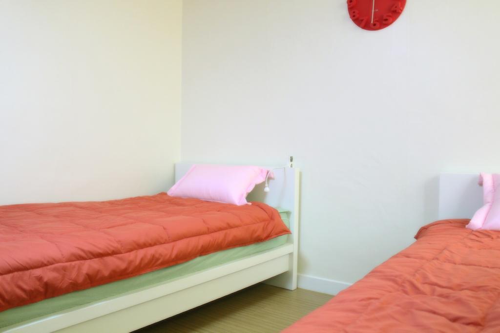 Chanchala Cafe & Hostel Hua Hin Phòng bức ảnh
