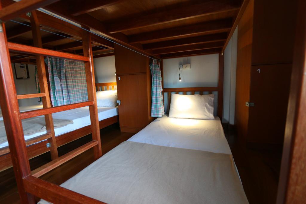 Chanchala Cafe & Hostel Hua Hin Ngoại thất bức ảnh