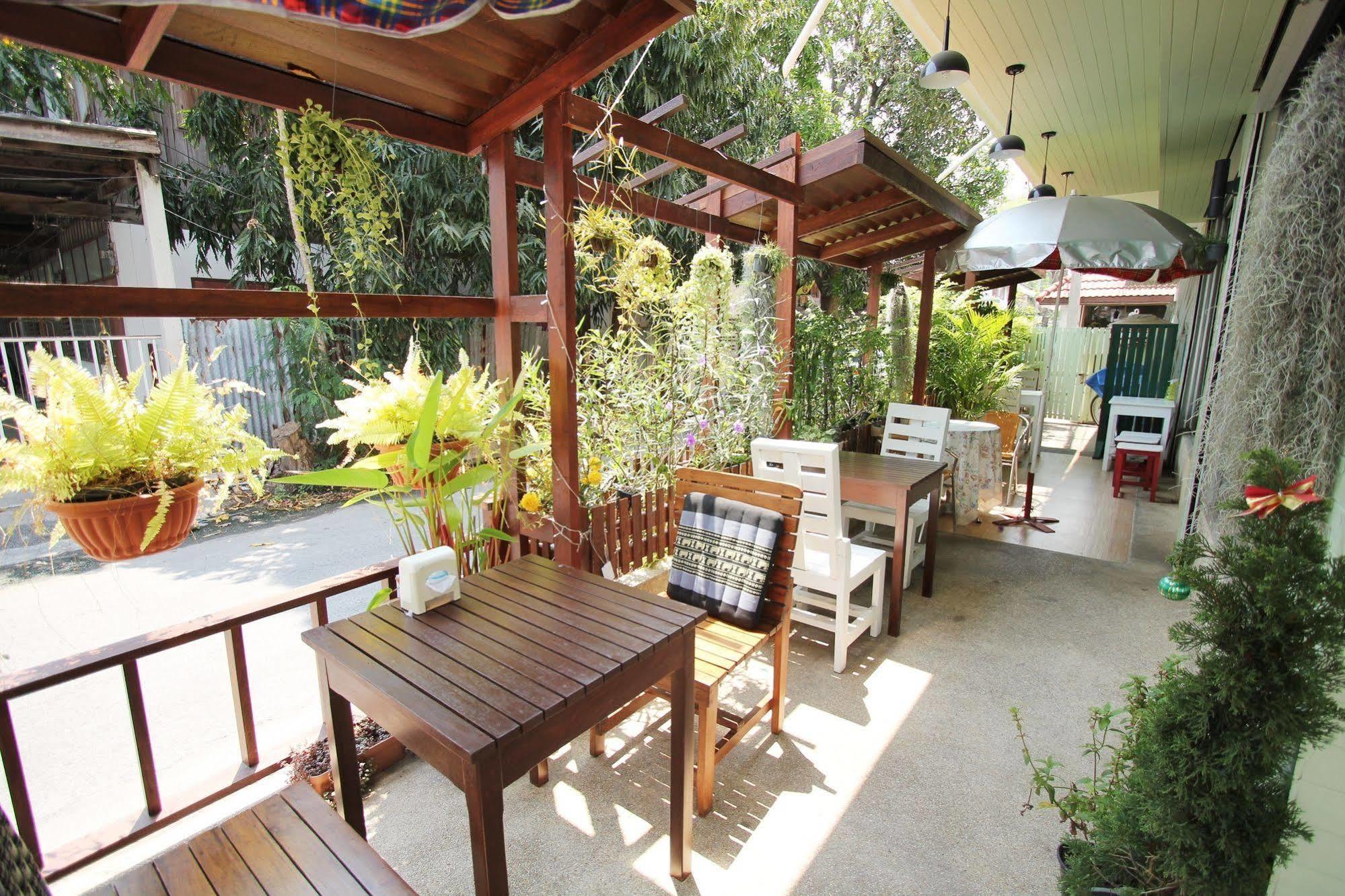Chanchala Cafe & Hostel Hua Hin Ngoại thất bức ảnh